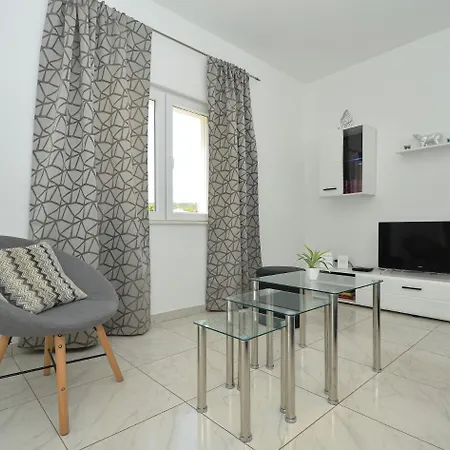 House Pazanin Holiday home