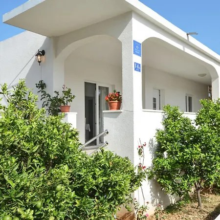 House Pazanin Vinisce