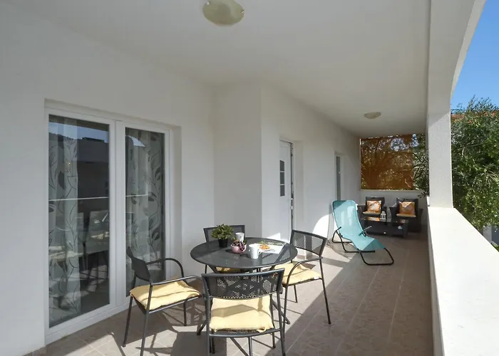 House Pazanin * Vinišće